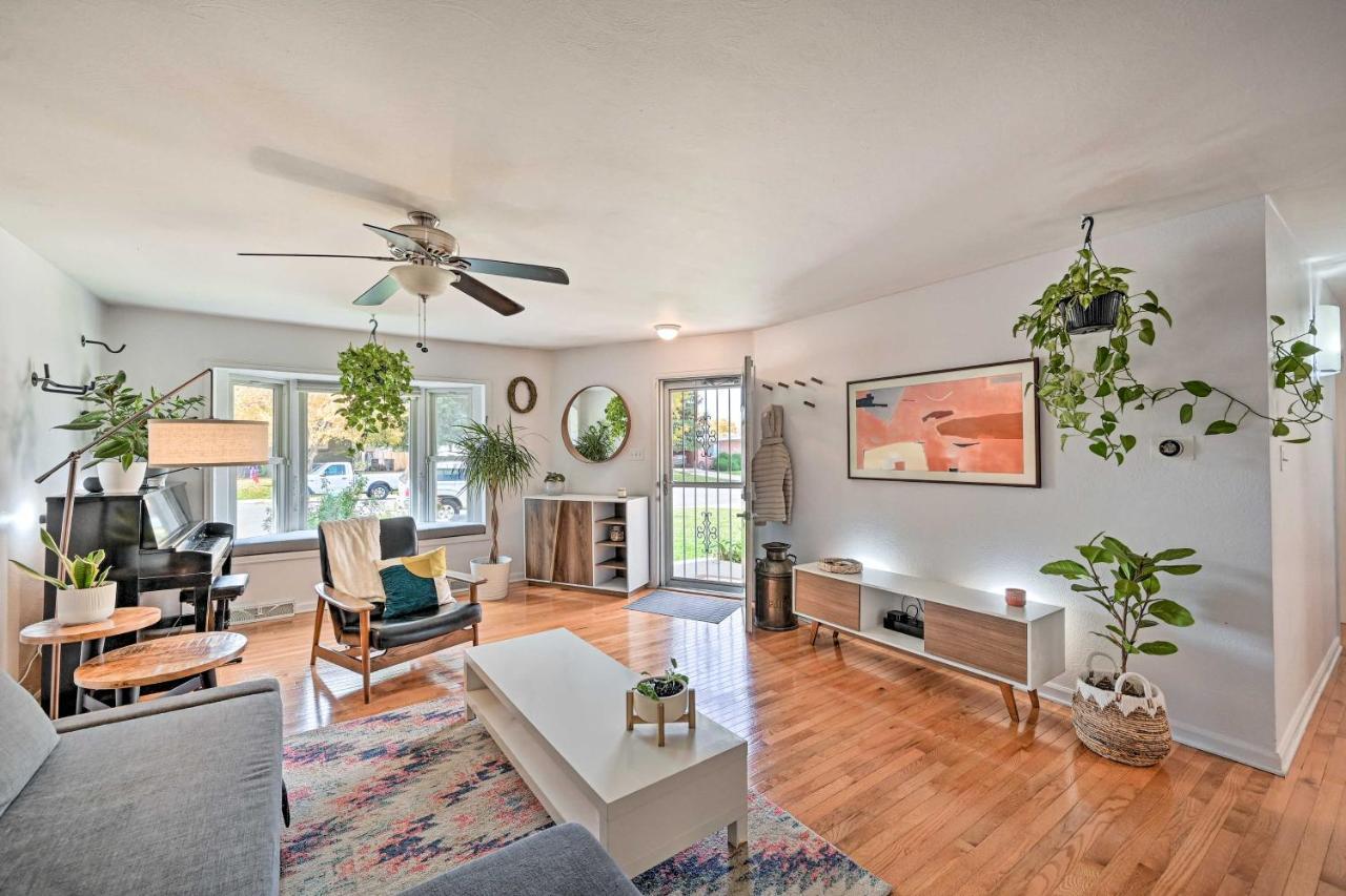 With Large Yard Less Than 7 Mi To Downtown! Denver